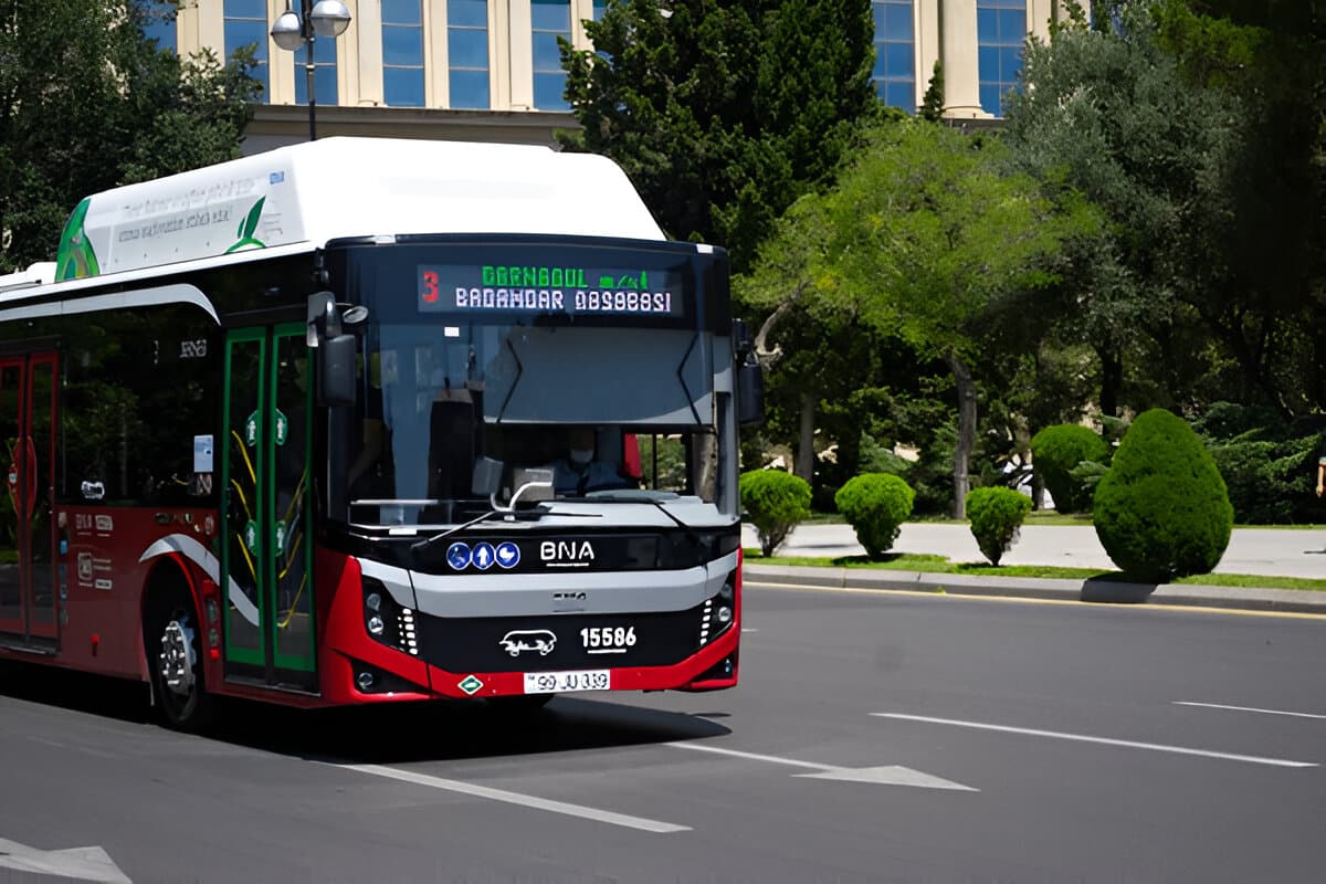 How to use public transport in Baku