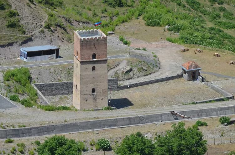 Relaxable and Knowledgeable Tour in Azerbaijan